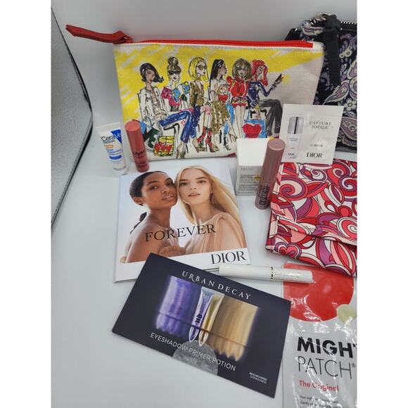 Brighton 2018 & Avon Makeup Bag Cosmetic Zip Pouches w/ Face Care Makeup Samples - Picture 2 of 12